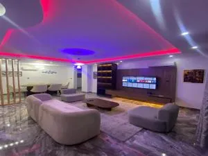 Furnised 3 bedroom apartment Oniru Lagos - Maroko