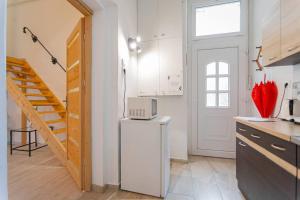Cool apartment in the center with Patio, Szovetseg Street