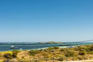 Ocean Sunset - Luxury Apartment with Ocean Views - Dandaragan