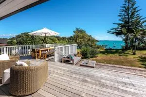 Picnic Bay Vista, Waiheke - Te Whau Bay
