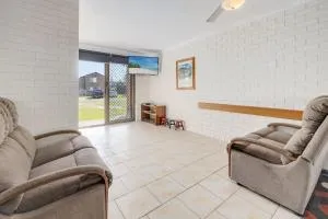 Cameo Court 1 - South West Rocks