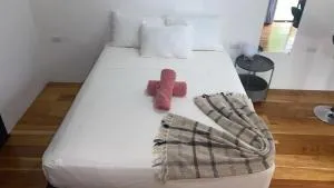 Cahuita Nest Containers studio homes - Tuba Creek