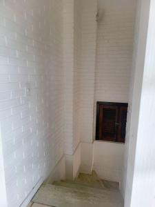 Sobrado com 3 quartos, 350mt da Praia de Canas