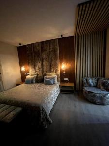 Luxury 3-Bedroom, 3-Bathroom Apartment with Pool