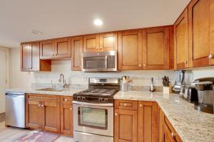 Flagstaff Townhome w Grill ~ 3 Mi to Downtown!