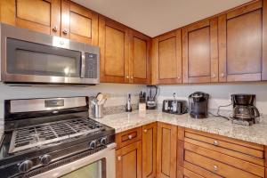 Flagstaff Townhome w Grill ~ 3 Mi to Downtown!