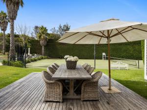 Portsea Resort Pool and Court