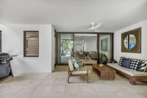 Fresco Tropical: Private Pool Haven by Golf Course