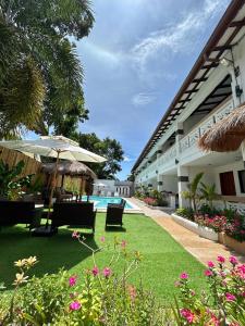 Alona Garden Suites