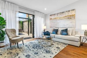 Albert Park Bespoke Brilliance 4Bed 2Bath