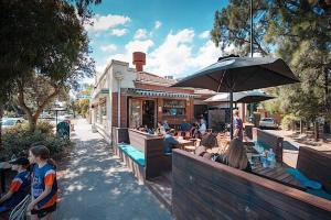 Sensational St Kilda stay at Sunset Beach Tower