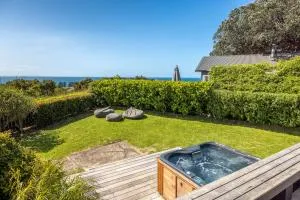 Palm Beach Panorama, Waiheke - Ostend