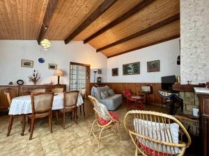 Maisons de vacances Maison Oleron 6 pers, plage 400m, jardin, parking - FR-1-246A-329 : photos des chambres