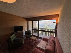 Auris en Oisans: Appart 4 pers, 250m pistes, balcon, parking gratuit, animaux admis - FR-1-297-339