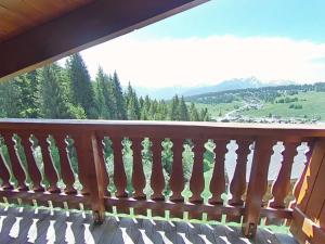 Maisons de vacances Spacieux Duplex avec Balcon aux Saisies, 4 Chambres, 8 Personnes, Garage Inclus - FR-1-594-328 : photos des chambres