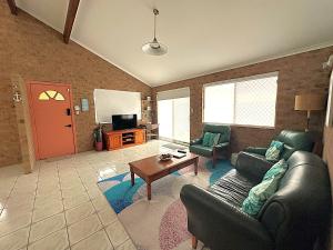 Sandy Surfer - Tweed Coast Holidays