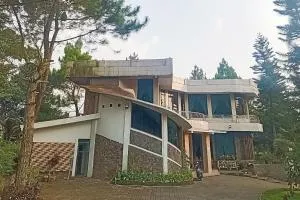 Urbanview Resort Syariah Batu Hijau Cilember Puncak - 希萨鲁阿
