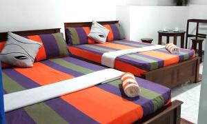 Lilly Rooms