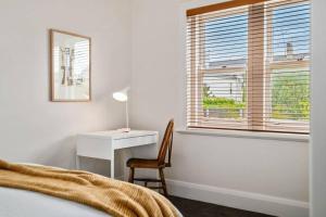 Albert Park Art Deco Gem Sleeps 5 Bevan 4