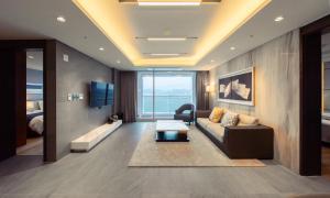 Venezia Hotel and Suite