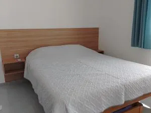 Carob Tree apartment, Tris Ekklisies - Asímion