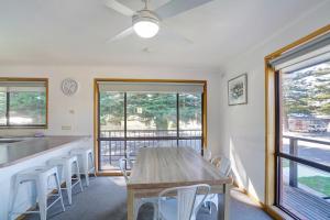 Eastern Beach Unit 7