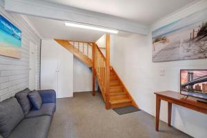 Eastern Beach Unit 7