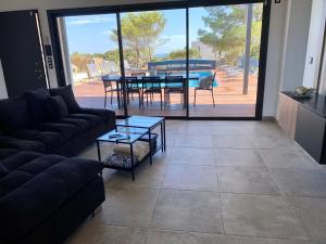 Villa moderne piscine privative hauteurs de Nimes