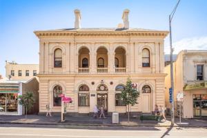 Central Chic & Cool Carlton Apartment on Elgin St