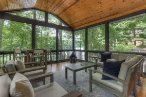 Waters Edge - Lakeside luxury in Big Canoe - Afton