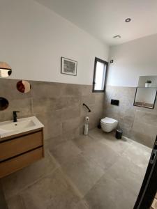 Villas Villa moderne piscine privative hauteurs de Nimes : photos des chambres