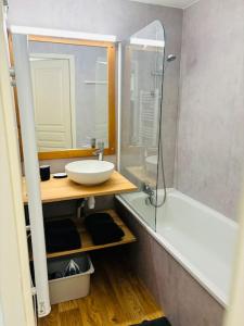 Appartements La Parenthese Chamroussienne - Proche pistes de ski : photos des chambres