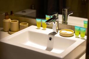 BRAND NEW Studio in Azizi Riviera