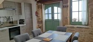 Charmante maison de village - Lassouts