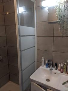 Appartements Petit Simple Studio In Paris Romainville Carnot : photos des chambres