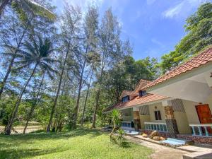 Ranong Resort and Laguna