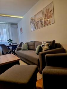 Apartment M