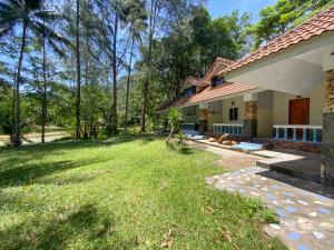 Ranong Resort and Laguna