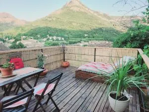 cevennes Maison et jardin coeur village - Sumène