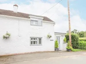 Little Beeches - Gobowen