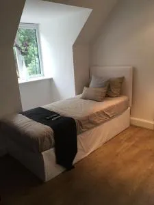 Private exclusive Studio, independent access - Upminster