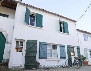 Maison familiale 4 chambres, au coeur de Loix, location à la semaine UNIQUEMENT - Loix