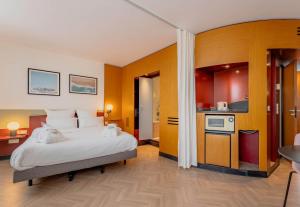 Hotels B&B HOTEL Calais Terminal Cite Europe 4 etoiles : photos des chambres