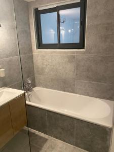 Maisons de vacances La maison d-Antoine a Robion : photos des chambres