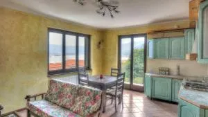 Italianway - Casa Vista Lago Argegno - سْكينيانو