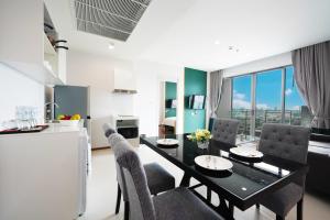 The Rich Residence Sukhumvit Nana