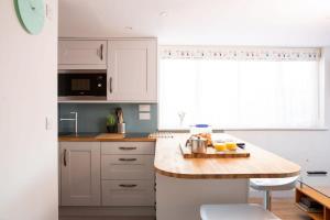 Stylish & cosy annexe in pretty sailing village