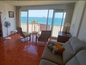 APARTAMENTO ACAPULCO LUXE PISO 3 EN 1A LINEA PLAYA PONIENTE BENIDORM TOP VISTAS AL MAR ESPECTACULARES y DE LUXE CON ACCESO A PISCINA Y GARAJE PRIVADO