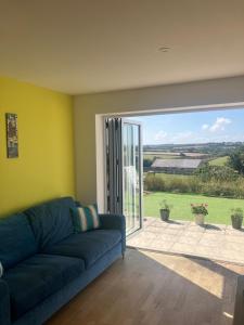 Large 5 bed house close to Crantock beach