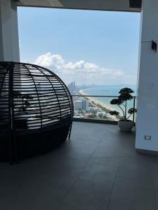 Copacabana Beachside Seaview 12th floor monthly rental